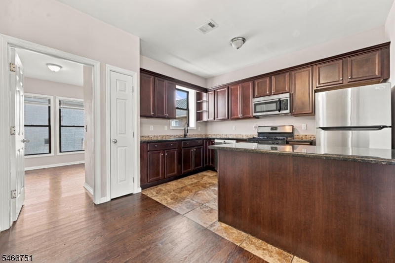 112 Bruen Street Newark NJ 07105