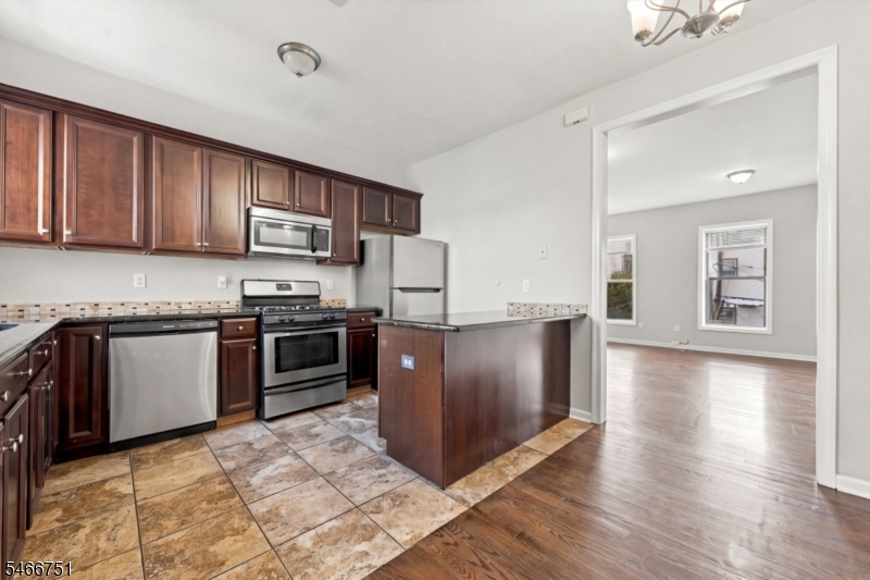 112 Bruen Street Newark NJ 07105