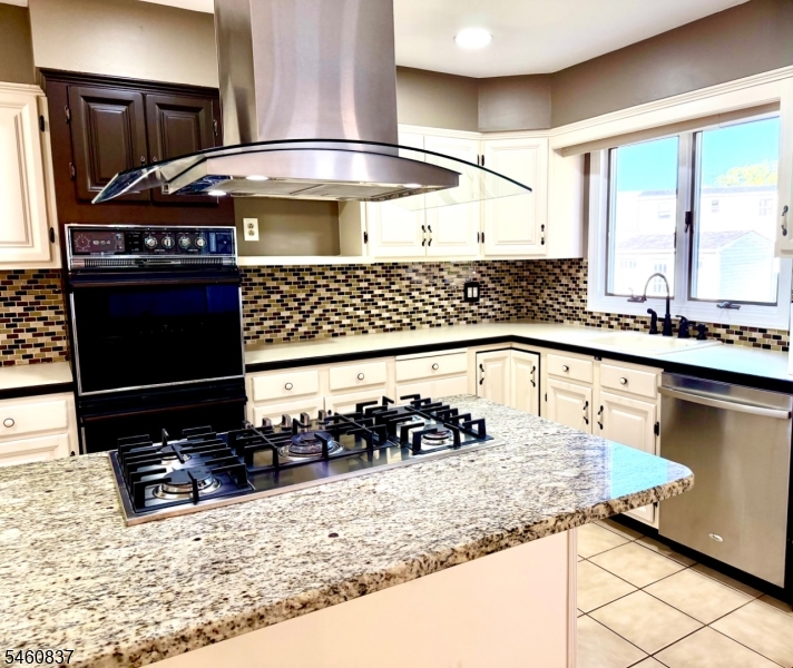 827 Savitt Place Union NJ 07083