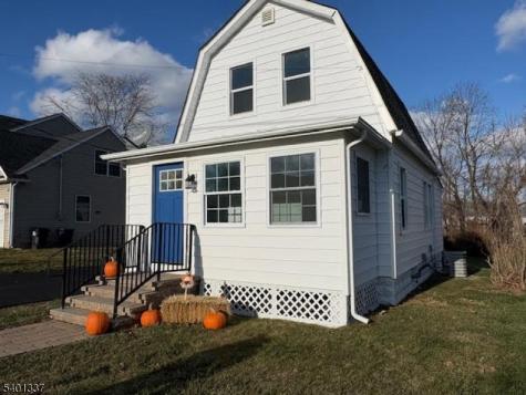 4 Whitehouse Avenue Readington NJ 08889