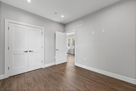 59 Locust Avenue Wallington NJ 07057