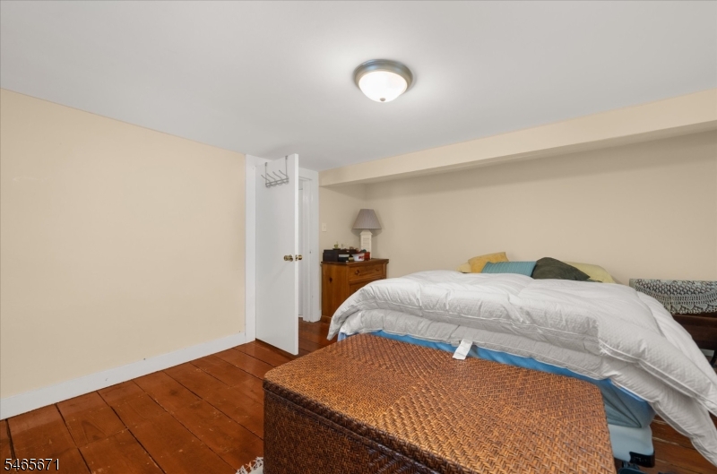 9 Hoffman Road Clinton NJ 08833