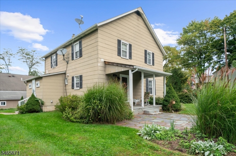 9 Hoffman Road Clinton NJ 08833