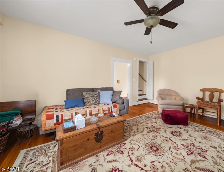 9 Hoffman Road Clinton NJ 08833