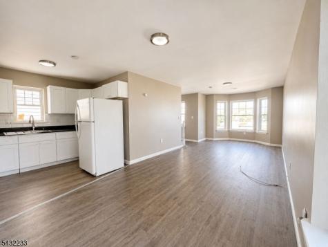 242 Graham Avenue Paterson NJ 07501