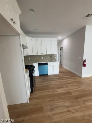 484 S 19th St 2nd Fl Newark NJ 07103