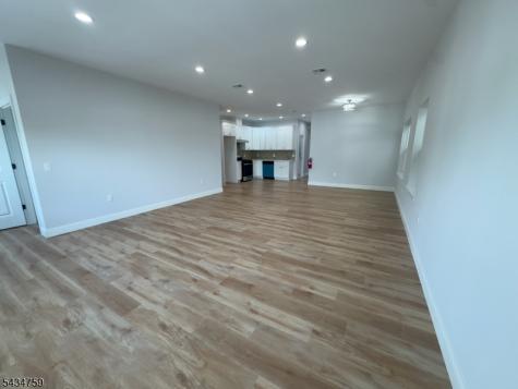 484 S 19th St 2nd Fl Newark NJ 07103