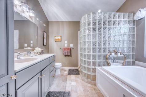 31 Shephard Way Bernards NJ 07920
