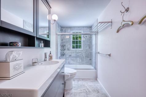 31 Shephard Way Bernards NJ 07920