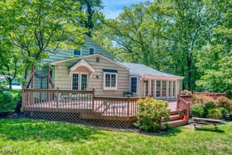 31 Shephard Way Bernards NJ 07920