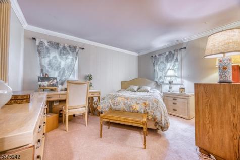 31 Shephard Way Bernards NJ 07920