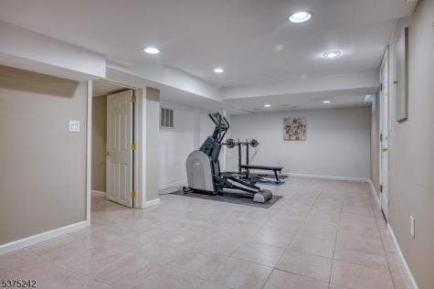 31 Shephard Way Bernards NJ 07920