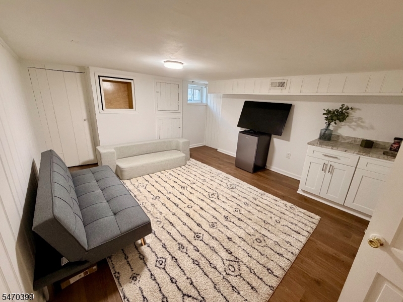 63 Garrison Street Newark NJ 07105