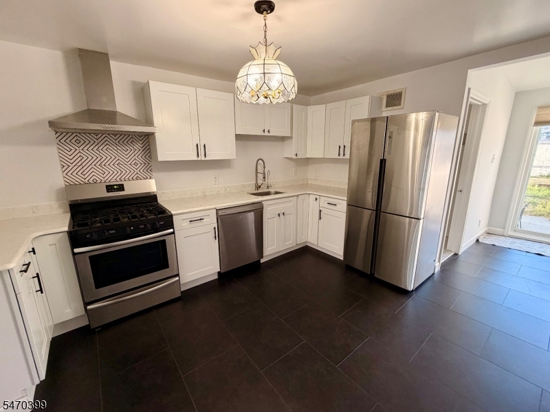 63 Garrison Street Newark NJ 07105