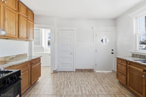 15 E Highland Avenue East Orange NJ 07018