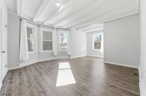 15 E Highland Avenue East Orange NJ 07018