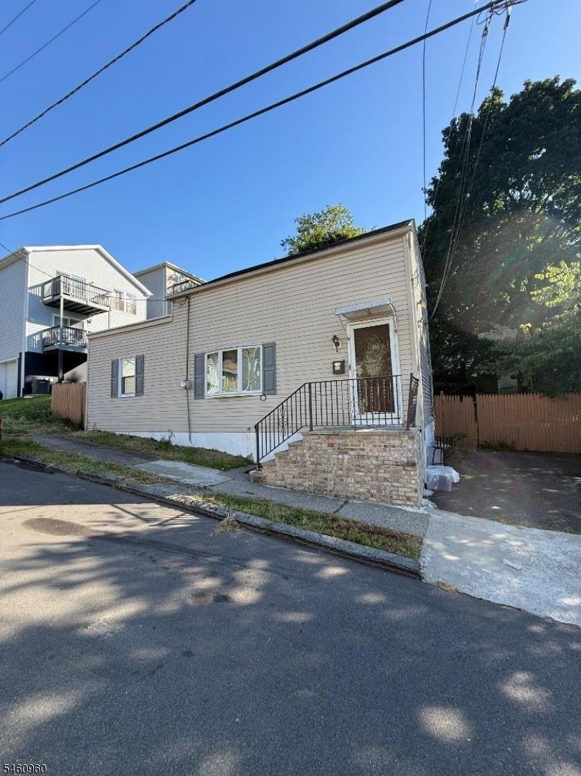 316 Caldwell Avenue Paterson NJ 07501