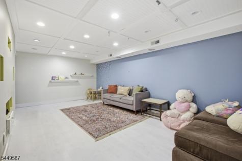 1 Argyle Road Montclair NJ 07043