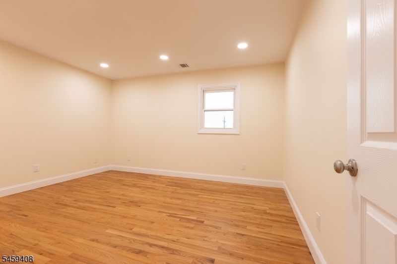 375 Broad Street Carlstadt NJ 07072