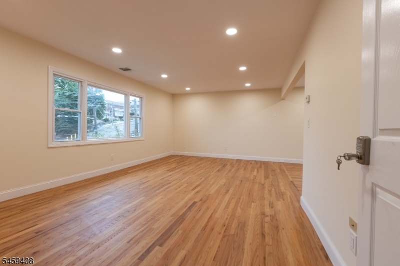 375 Broad Street Carlstadt NJ 07072