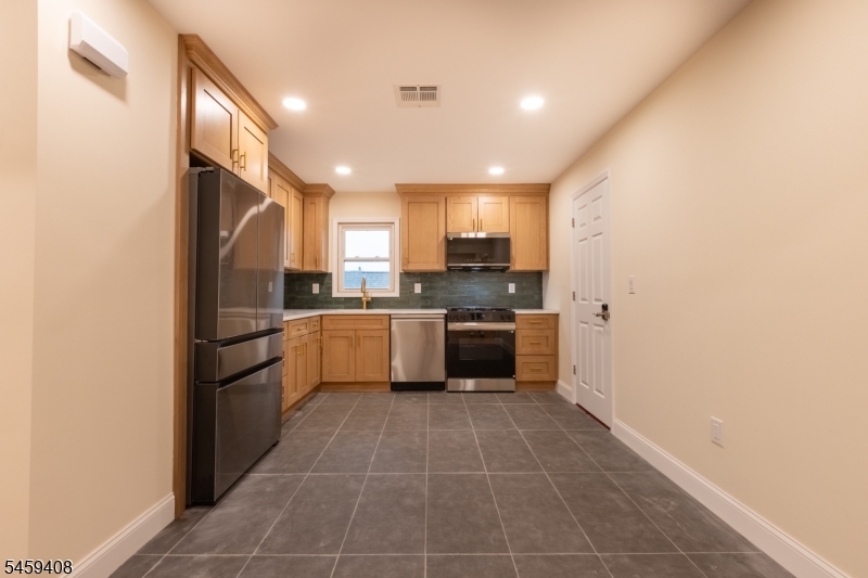 375 Broad Street Carlstadt NJ 07072