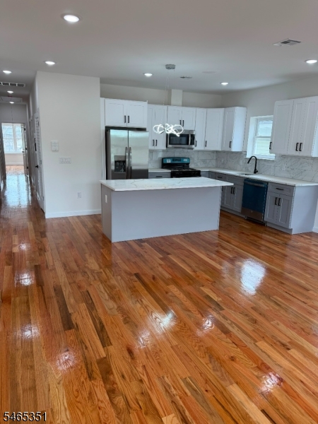 28 Parkhurst Street Newark NJ 07114