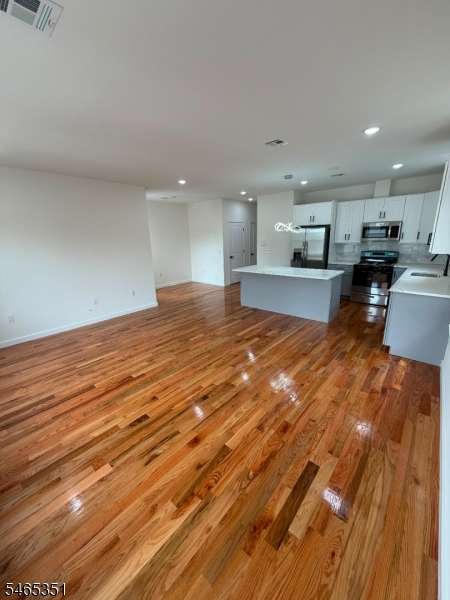 28 Parkhurst Street Newark NJ 07114