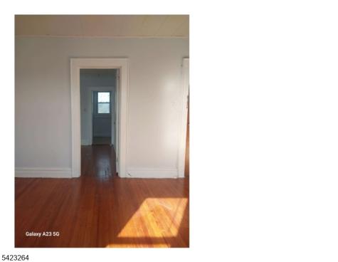 181 Keer Avenue Newark NJ 07112