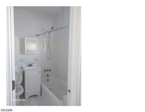 181 Keer Avenue Newark NJ 07112