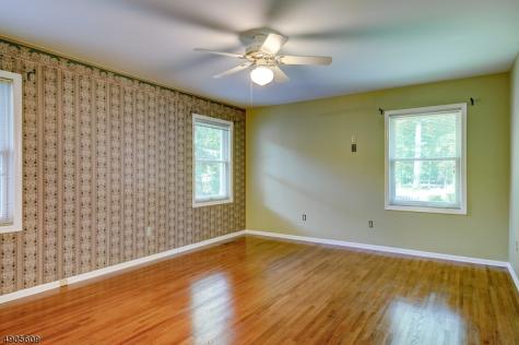 18 Strawberry Lane Morris NJ 07960