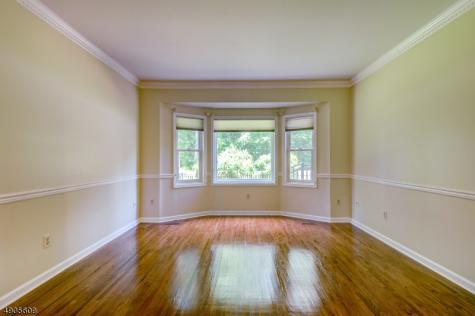 18 Strawberry Lane Morris NJ 07960