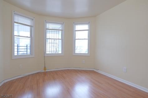 84 Scheerer Avenue Newark NJ 07112