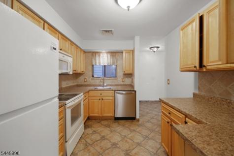 93 Overlook Drive Union NJ 08809
