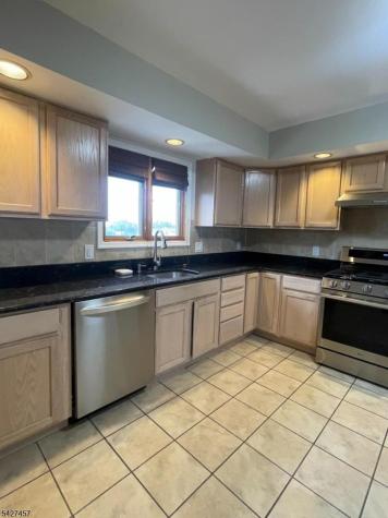 254 Crystal Street North Arlington NJ 07031