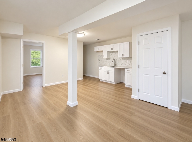 328 Hawthorne Avenue Newark NJ 07112