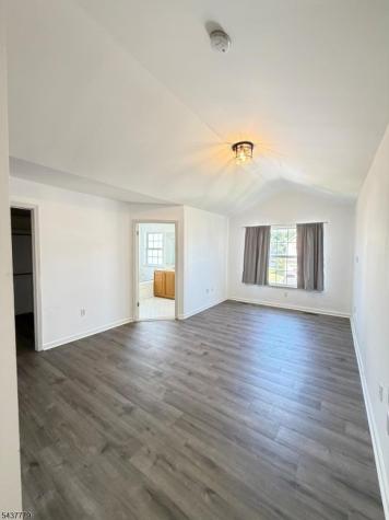 373 Stonehenge Drive Lopatcong NJ 08865