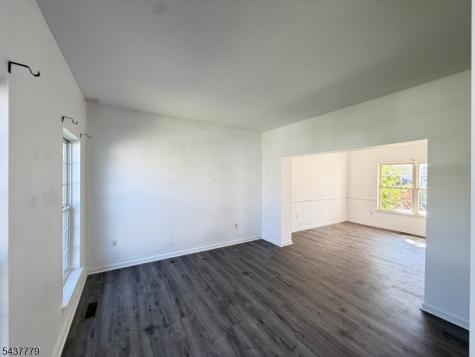373 Stonehenge Drive Lopatcong NJ 08865