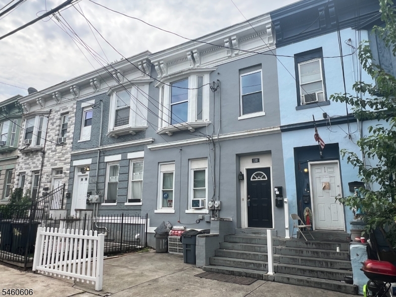 110 Peabody Place Newark NJ 07104