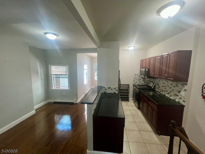 110 Peabody Place Newark NJ 07104