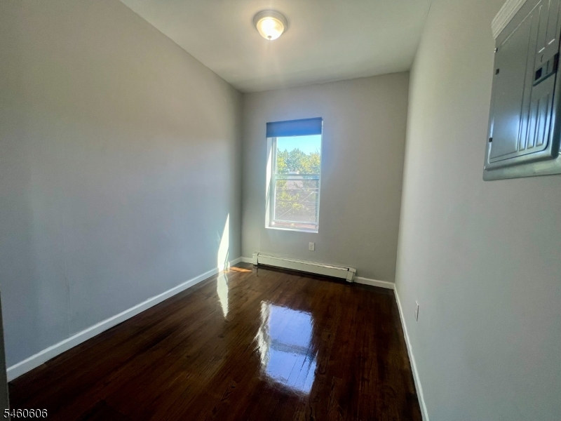 110 Peabody Place Newark NJ 07104