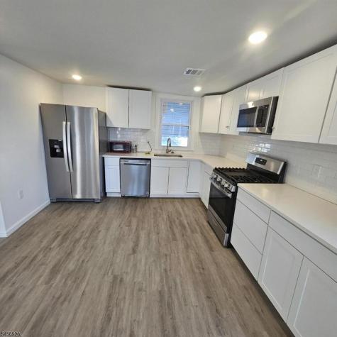 314 N Park Street East Orange NJ 07017