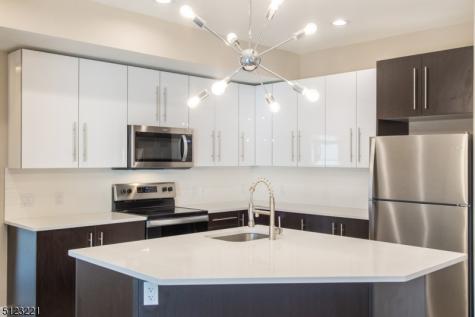 717 Preakness Avenue Totowa NJ 07502