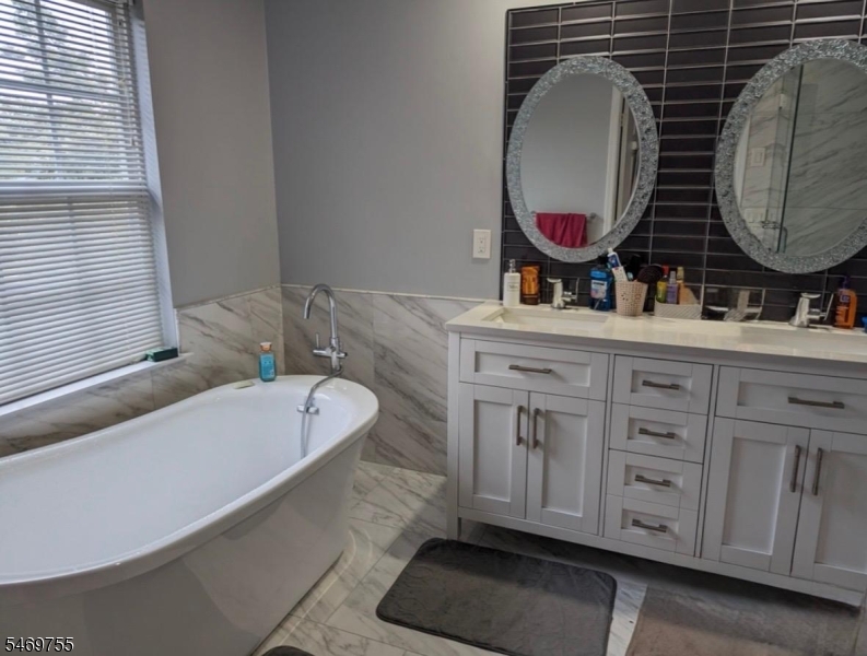 3 Betts Trail Bridgewater NJ 08807