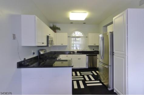 808 Dellwood Lane Hanover NJ 07981