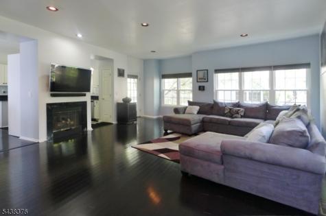 808 Dellwood Lane Hanover NJ 07981