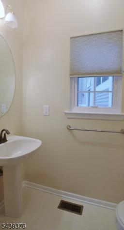 808 Dellwood Lane Hanover NJ 07981