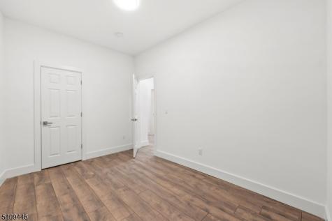 855 S 14th Street Newark NJ 07108