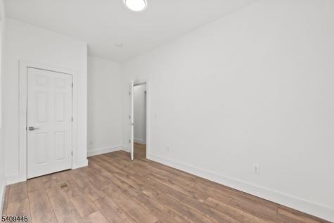 855 S 14th Street Newark NJ 07108