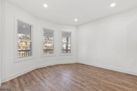 855 S 14th Street Newark NJ 07108