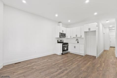 855 S 14th Street Newark NJ 07108